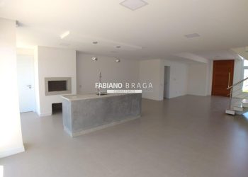 Sobrado com 198m², 4 dormitórios, 4 suítes, 2 vagas, Las Palmas em Xangri-lá