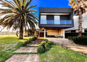 Sobrado com 420m², 6 dormitórios, 6 suítes, 2 vagas, Las Dunas em Xangri-lá