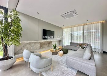 Sobrado com 393m², 5 dormitórios, 5 suítes, La Plage em Xangri-lá