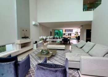 Sobrado com 372m², 5 dormitórios, 5 suítes, 2 vagas, Malibu em Xangri-lá