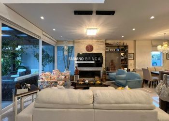 Sobrado com 210m², 3 dormitórios, 3 suítes, 2 vagas, Las Palmas em Xangri-lá