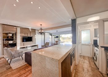 Apartamento com 130m², 2 dormitórios, 1 suíte, 2 vagas, Rossi Atlântida em Xangri-lá