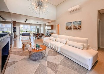 Casa Condominio com 187m², 4 dormitórios, 4 suítes, 2 vagas, Riviera em Xangri-lá
