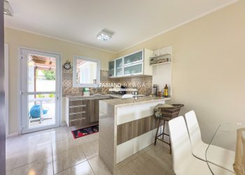 Casa Condominio com 70m², 3 dormitórios, 1 suíte, 2 vagas, Casa Hermosa em Xangri-lá