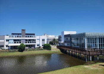 Apartamento com 118m², 2 dormitórios, 1 suíte, 2 vagas, Rossi Atlântida em Xangri-lá