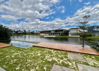Sobrado com 439m², 6 dormitórios, 6 suítes, 2 vagas, Enseada Lagos em Xangri-lá