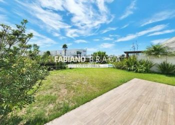 Sobrado com 114m², 3 dormitórios, 1 suíte, 2 vagas, Pateo Marbella em Xangri-lá