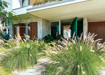 Sobrado com 412m², 5 dormitórios, 5 suítes, Atlântida Ilhas Park em Xangri-lá