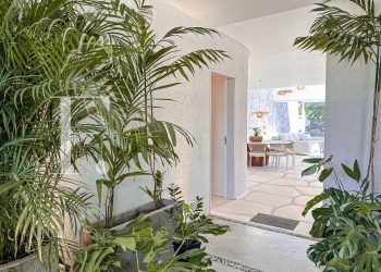 Sobrado com 412m², 5 dormitórios, 5 suítes, Atlântida Ilhas Park em Xangri-lá