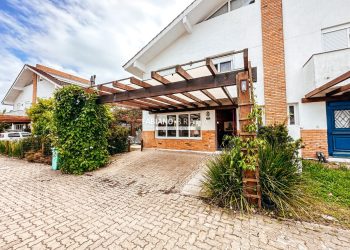 Sobrado com 155m², 3 dormitórios, 1 suíte, 2 vagas, Green Village Golf Club em Xangri-lá