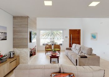 Sobrado com 340m², 5 dormitórios, 5 suítes, 2 vagas, Playa Vista em Xangri-lá