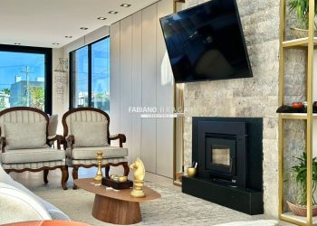 Sobrado com 243m², 4 dormitórios, 4 suítes, 2 vagas, Sunset em Xangri-lá