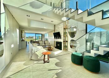 Sobrado com 243m², 4 dormitórios, 4 suítes, 2 vagas, Sunset em Xangri-lá