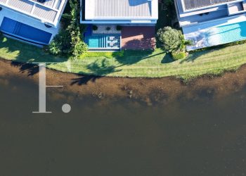 Casa Condominio com 455m², 5 dormitórios, 5 suítes, 2 vagas, Enseada Lagos em Xangri-lá