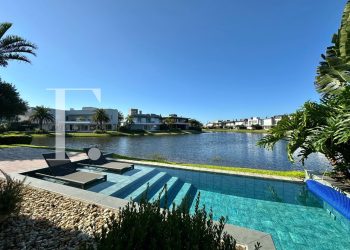 Casa Condominio com 455m², 5 dormitórios, 5 suítes, 2 vagas, Enseada Lagos em Xangri-lá