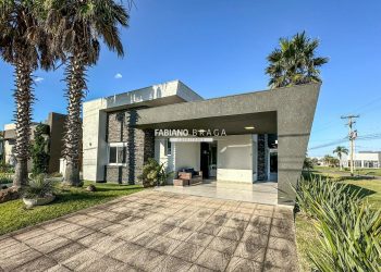 Casa Condominio com 194m², 4 dormitórios, 3 suítes, 2 vagas, Dubai Resort em Capão da Canoa