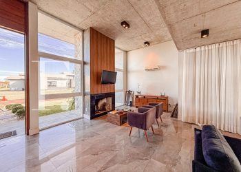 Casa Condominio com 245m², 3 dormitórios, 3 suítes, 2 vagas, Riviera em Xangri-lá