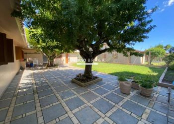 Casa com 229m², 5 dormitórios, 2 suítes, 2 vagas, no bairro Noiva Do Mar em Xangri-Lá