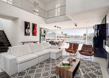 Sobrado com 301m², 5 dormitórios, 5 suítes, 2 vagas, Enseada Lagos em Xangri-lá