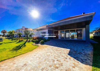 Casa Condominio com 290m², 5 dormitórios, 5 suítes, 2 vagas, Green Village Golf Club em Xangri-lá