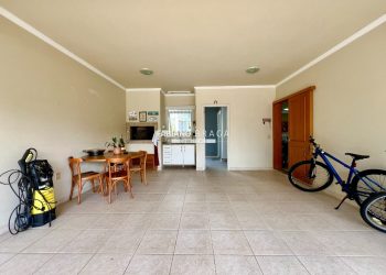 Casa, 3 dormitórios, 3 suítes, 2 vagas, no bairro Centro em Xangri-Lá