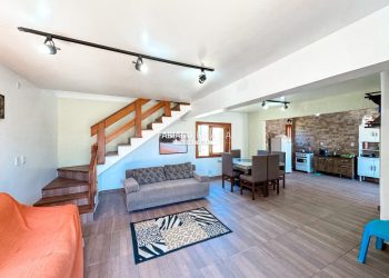 Casa com 142m², 3 dormitórios, 2 vagas, no bairro Rainha Do Mar em Xangri-lá