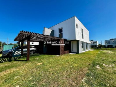 Casa Condominio com 141m², 3 dormitórios, 3 suítes, One Atlântida Houses em Xangri-lá