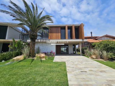 Sobrado com 484m², 6 dormitórios, 6 suítes, Enseada Lagos em Xangri-lá