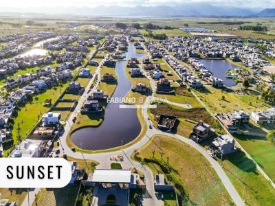 Terreno em Condominio com 300m², Sunset em Xangri-lá