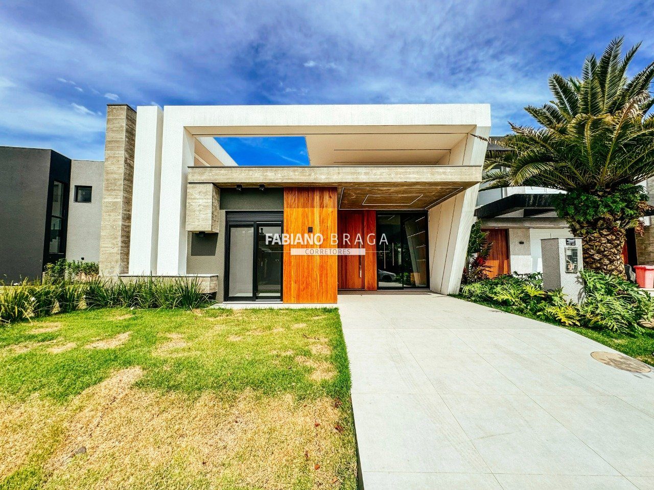 Casa Condominio com 149m², 4 dormitórios, 4 suítes, 2 vagas, Sunset em Xangri-lá
