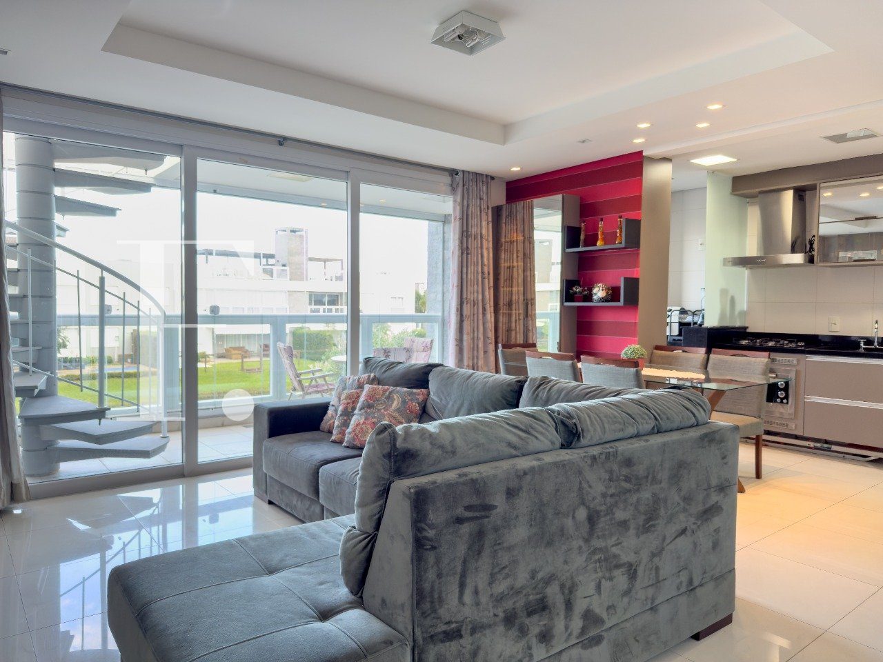 Apartamento com 80m², 2 dormitórios, 1 suíte, 2 vagas, Rossi Atlântida em Xangri-lá