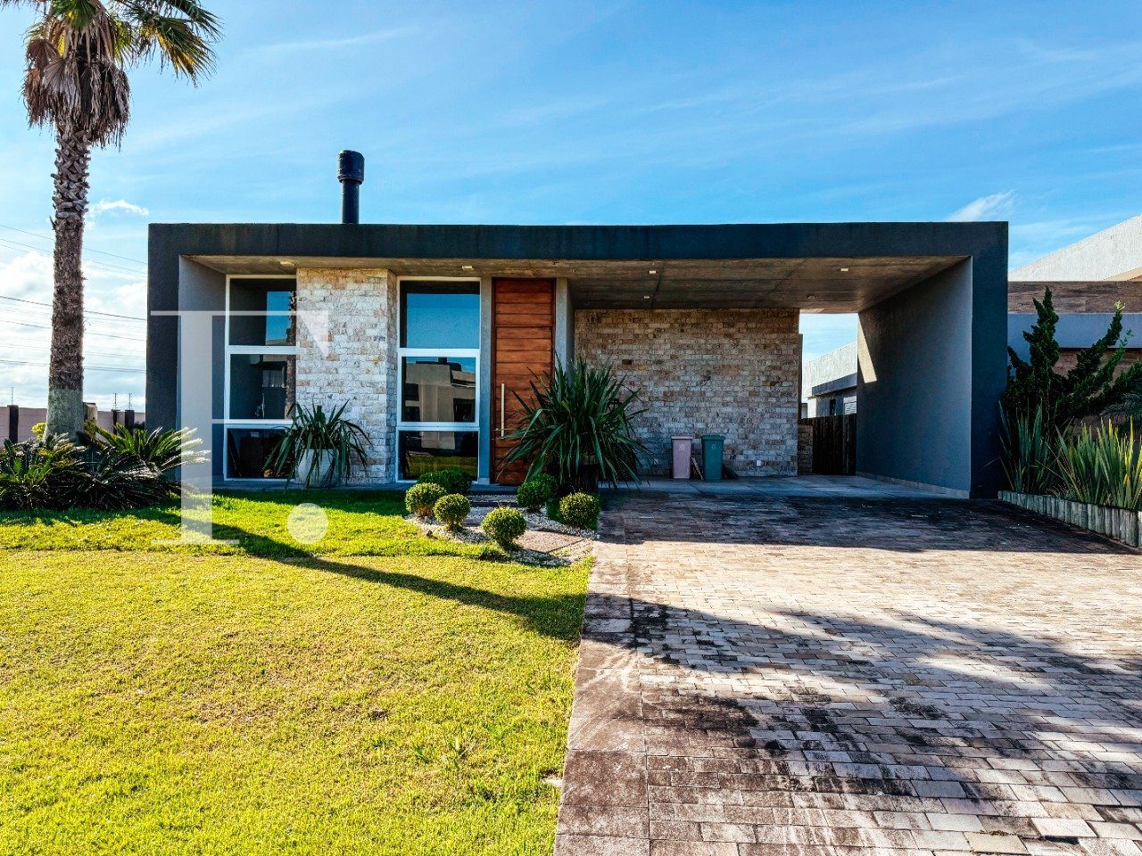 Casa Condominio com 245m², 3 dormitórios, 3 suítes, 2 vagas, Riviera em Xangri-lá