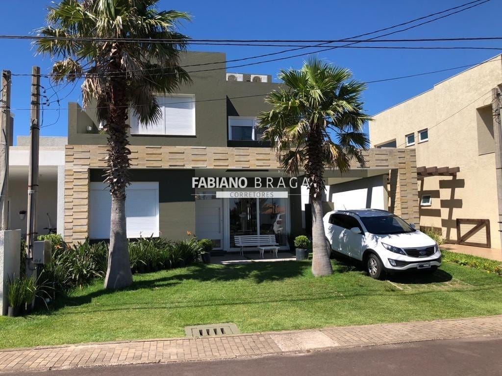 Sobrado com 190m², 4 dormitórios, 4 suítes, 2 vagas, Las Palmas em Xangri-Lá