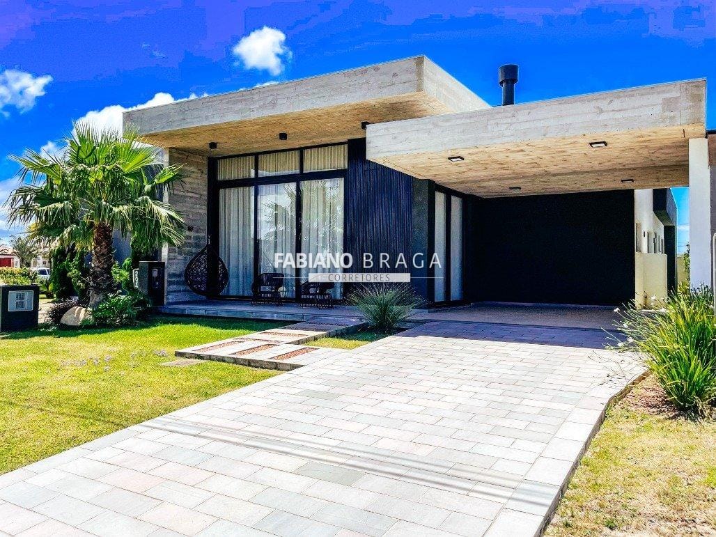Casa Condomínio com 195m², 4 dormitórios, 4 suítes, 2 vagas, Riviera em Xangri-Lá