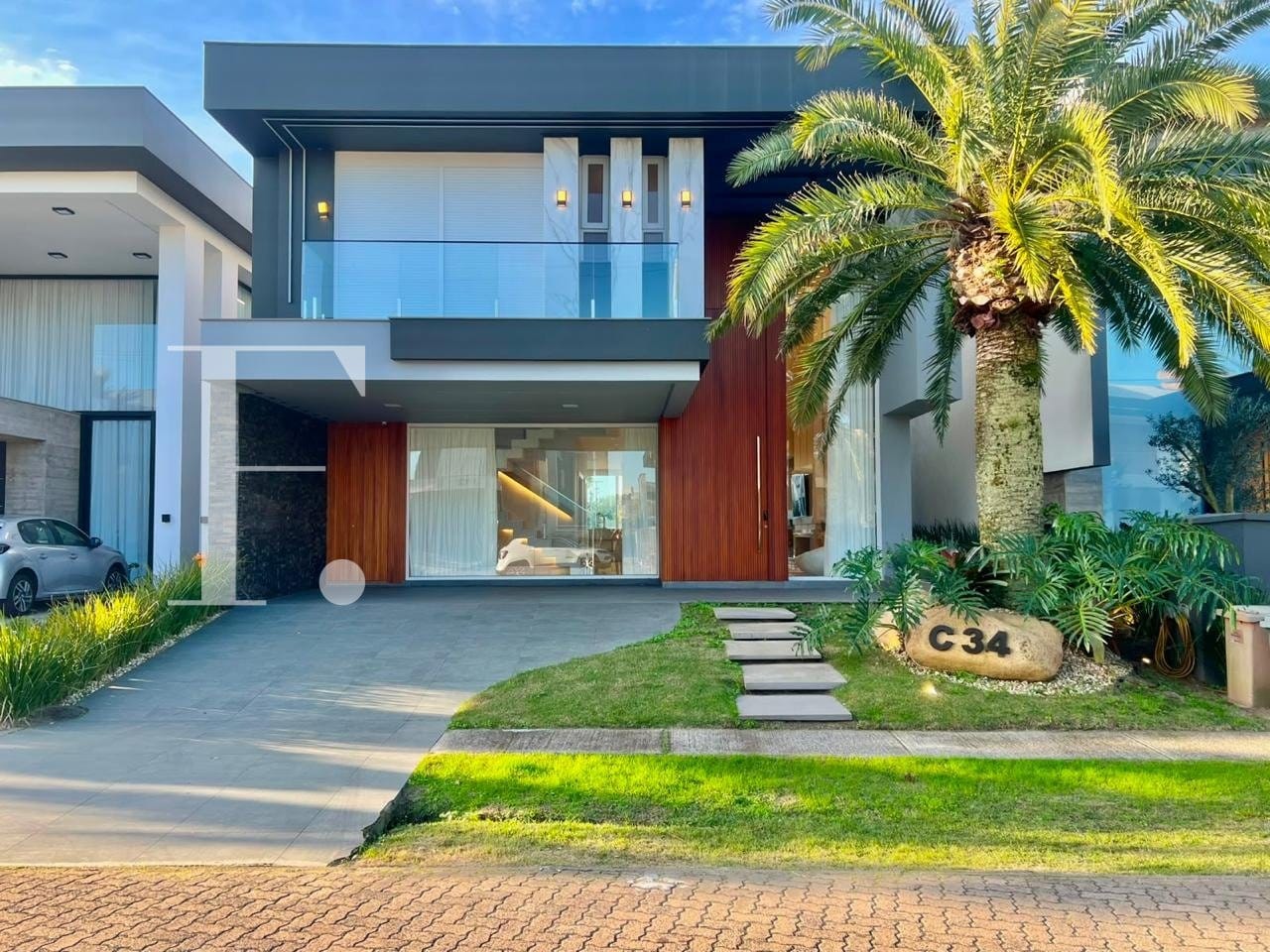 Sobrado com 350m², 4 dormitórios, 4 suítes, 2 vagas, Capão Ilhas Resort em Capão da Canoa