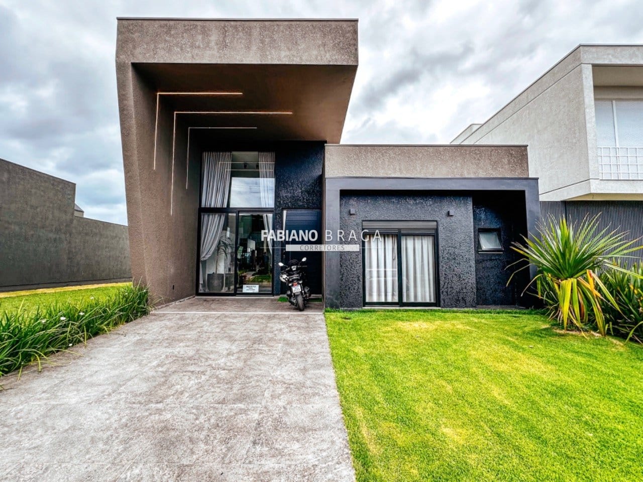 Casa Condomínio com 150m², 4 dormitórios, 4 suítes, 2 vagas, Blue em Xangri-Lá