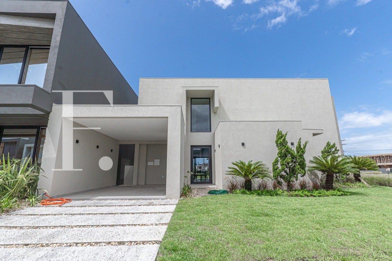 Sobrado com 245m², 4 dormitórios, 4 suítes, 2 vagas, Sunset em Xangri-Lá
