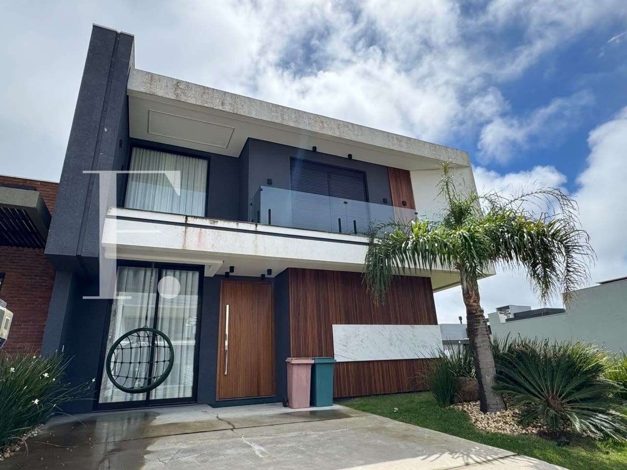 Sobrado com 196m², 4 dormitórios, 4 suítes, Sunset em Xangri-Lá