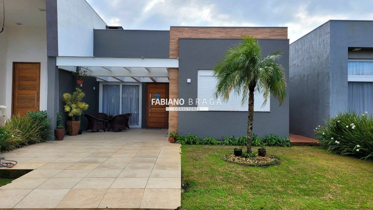Casa Condomínio com 142m², 3 dormitórios, 3 suítes, 2 vagas, Las Palmas em Xangri-Lá