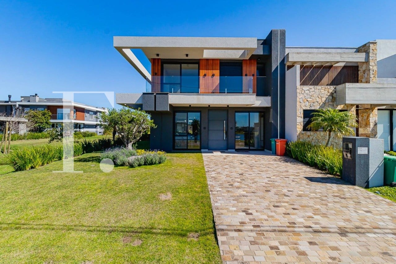 Sobrado com 229m², 4 dormitórios, 4 suítes, Blue em Xangri-Lá