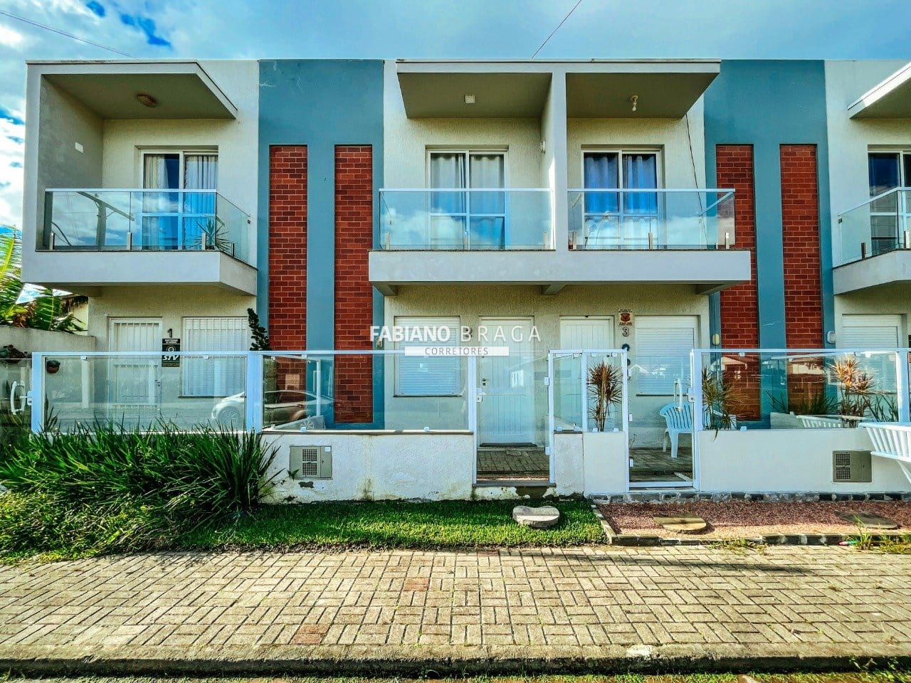 Casa com 66m², 2 dormitórios, 1 vaga, no bairro Centro de Xangri-Lá em Xangri-Lá