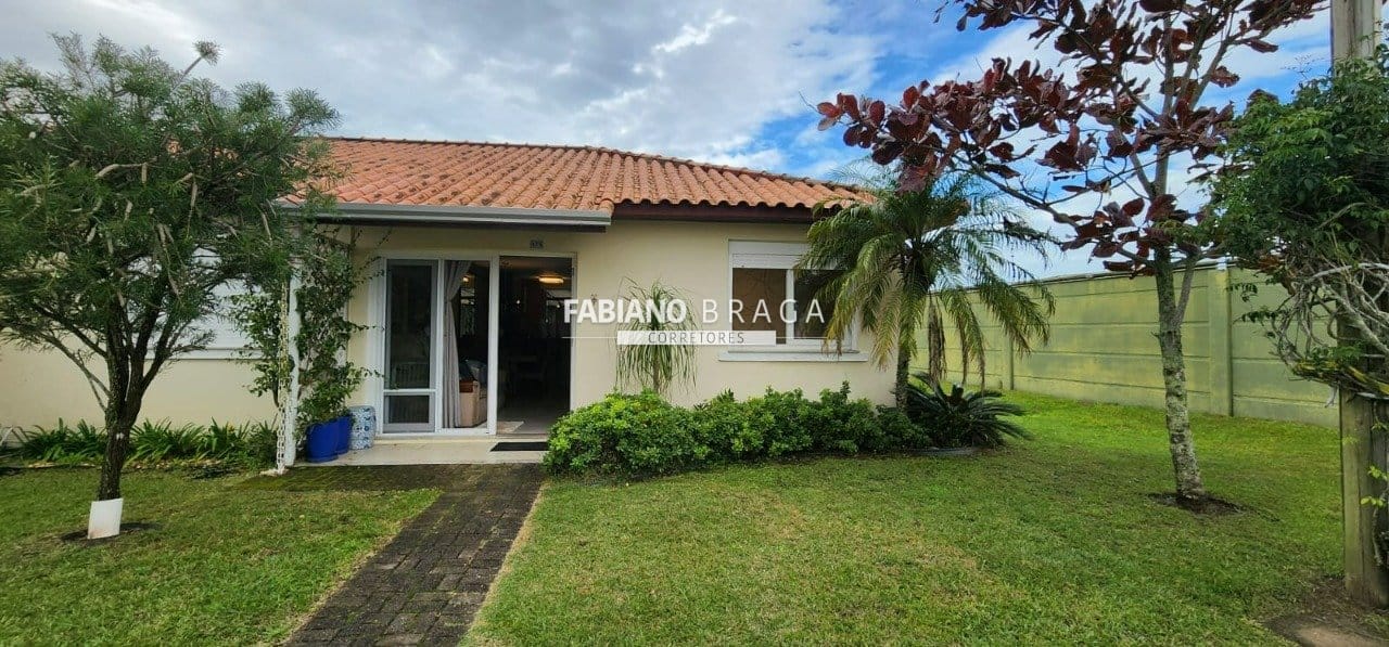Casa Condomínio com 67m², 3 dormitórios, 1 suíte, 2 vagas, Casa Hermosa em Xangri-Lá