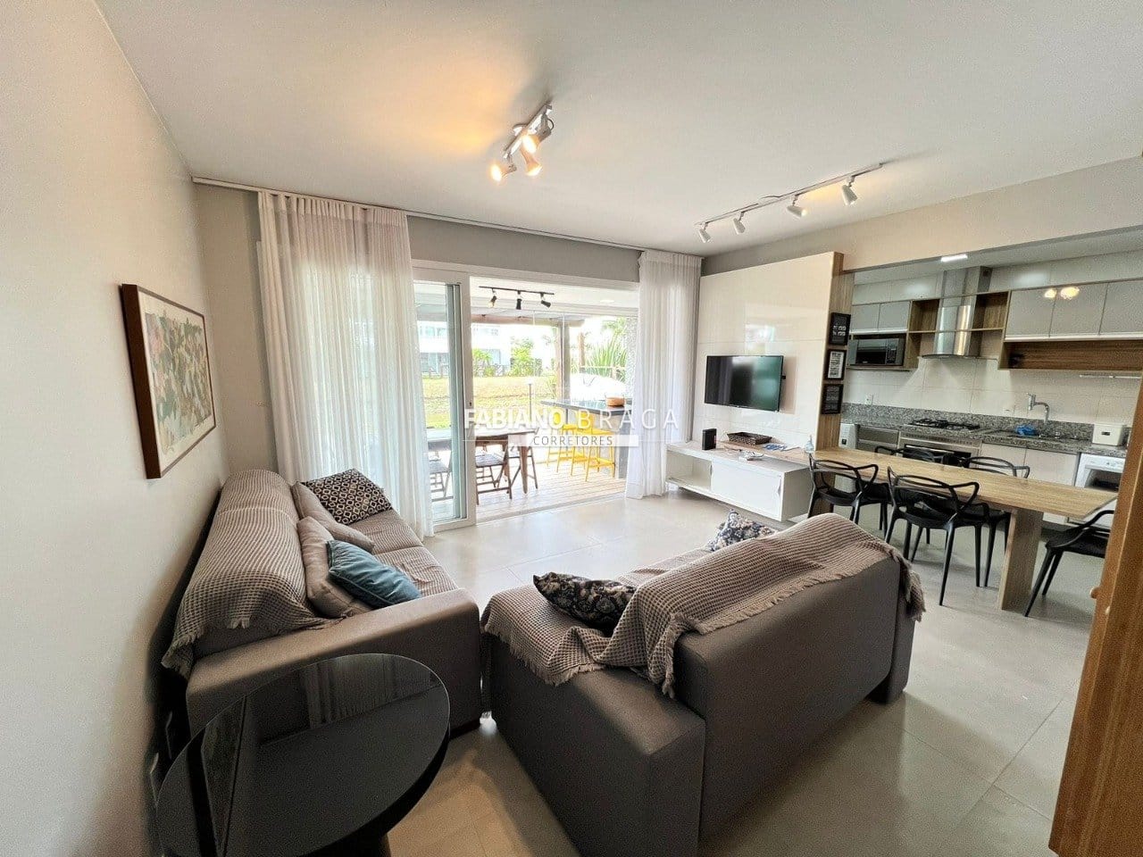 Apartamento com 113m², 2 dormitórios, 1 suíte, 2 vagas, Rossi Atlântida em Xangri-Lá