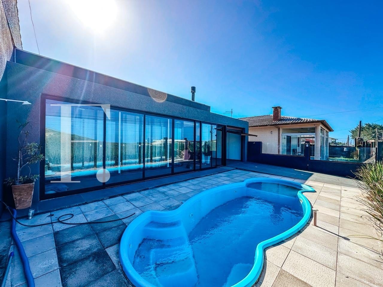 Casa com 140m², 3 dormitórios, 2 suítes, 4 vagas, no bairro Noiva do Mar em Xangri-Lá