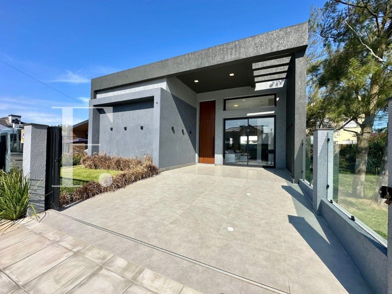 Casa com 171m², 4 dormitórios, 4 suítes, 2 vagas, no bairro Noiva do Mar em Xangri-Lá