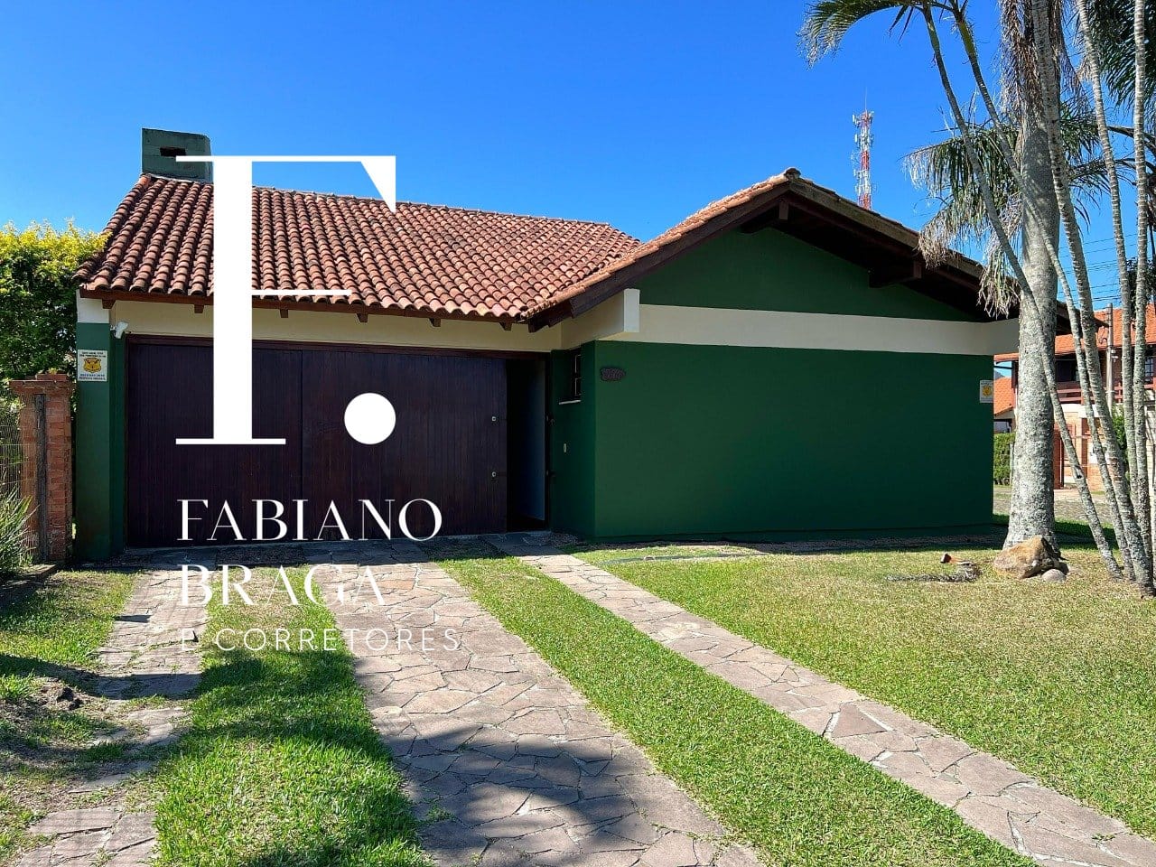Casa com 229m², 3 dormitórios, 2 vagas, no bairro Centro em Xangri-Lá