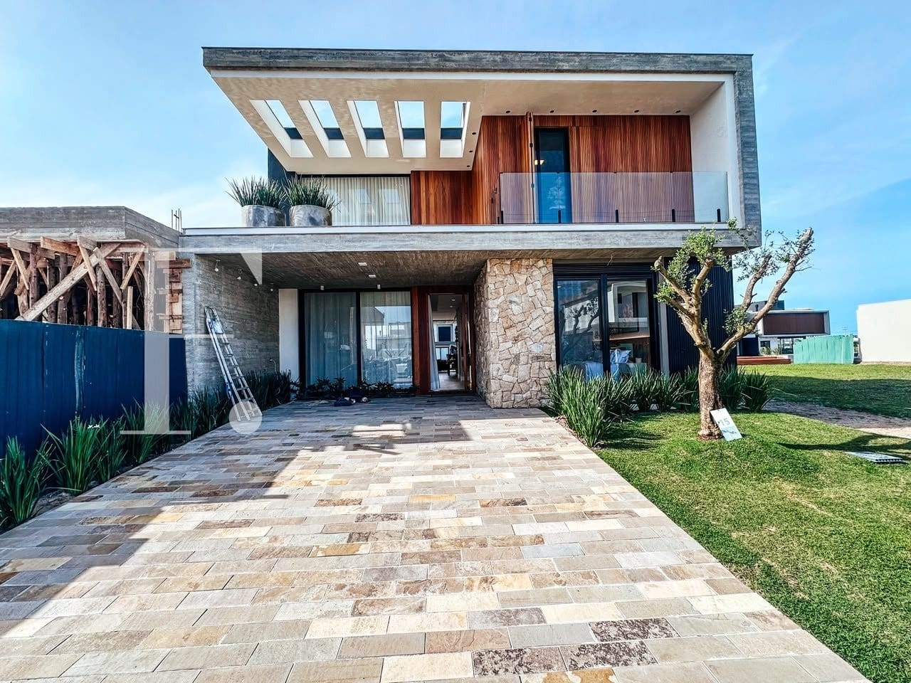 Sobrado com 265m², 4 dormitórios, 4 suítes, 2 vagas, Zen Concept Resort em Xangri-Lá