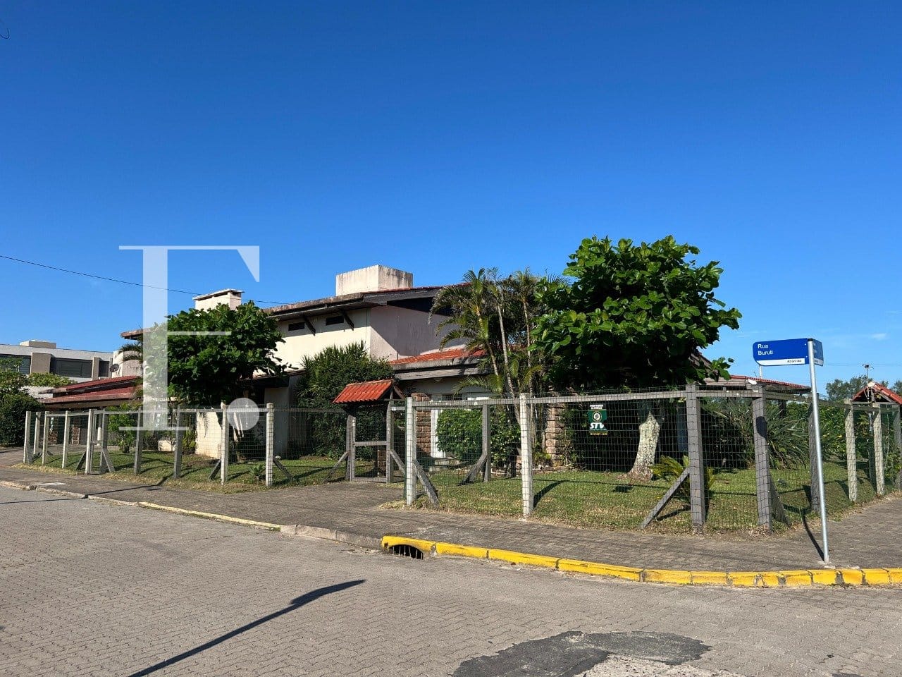 Casa com 340m², 4 dormitórios, 4 suítes, 2 vagas, no bairro Atlântida em Xangri-Lá