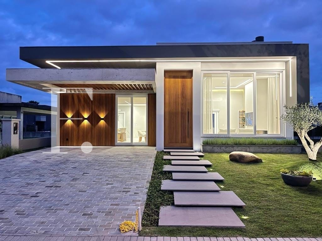 Casa Condomínio com 187m², 4 dormitórios, 4 suítes, 4 vagas, Dubai Resort em Capão da Canoa