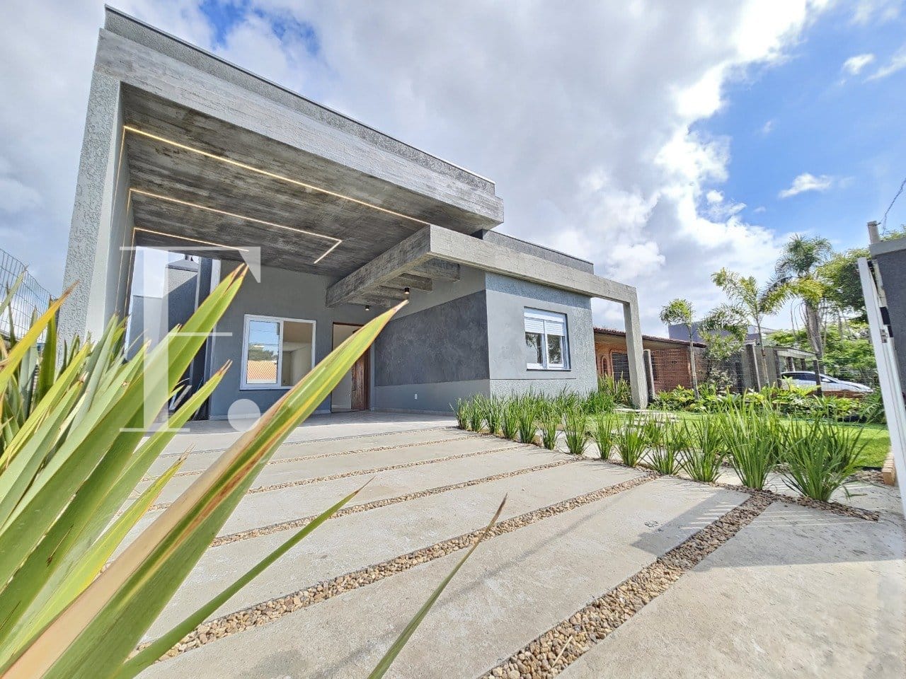 Casa com 135m², 3 dormitórios, 1 suíte, 2 vagas, no bairro Rainha do Mar em Xangri-Lá